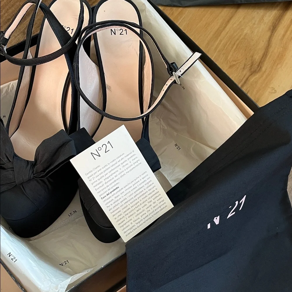 N21 Numero Ventuno Faille Seta 999 Nero Platform Heels EU 39 (US 8)‎ NWOT